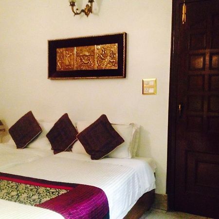 Master Bed And Breakfast Нью-Делі Номер фото